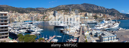 Super Yachten im Yachthafen von Monaco, der größte Mega Yacht ist "Lady Moura", Inhaber Nasser Ar-Raschid, ein saudischer arabean Milliardär, Monaco, Europa Stockfoto