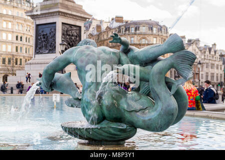 Trafalgar Square, Merman, Meerjungfrau Delphin Skulptur, Statue, London UK Stockfoto