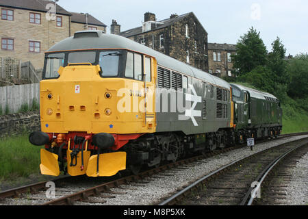 A1A Lokomotiven der Klasse 31 31108 auf der Keighley und Worth Valley Railway, West Yorkshire, UK - Juni 2008 Stockfoto