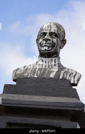 Büste zu Vater Louis Allah, Praça de Gustavo Monteiro, Assomada, Insel Santiago, Kap Verde Stockfoto