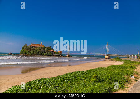 Blick auf Paravi Duwa Tempel in Matara, Sri Lanka Stockfoto