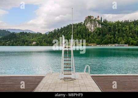 Blick auf den Bleder See und das Schloss. Stockfoto