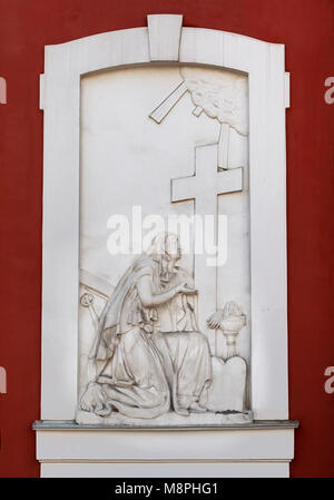 Bas-Relief an der Wand der Kirche Stockfoto