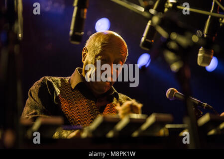 Dänemark, Kopenhagen - 18. März 2018. Die äthiopischen Musiker und Komponist Mulatu Astatke live Konzert bei Pumpehuset in Kopenhagen durchführen. (Foto: Gonzales Foto - Mathias Eis Schultz). Stockfoto