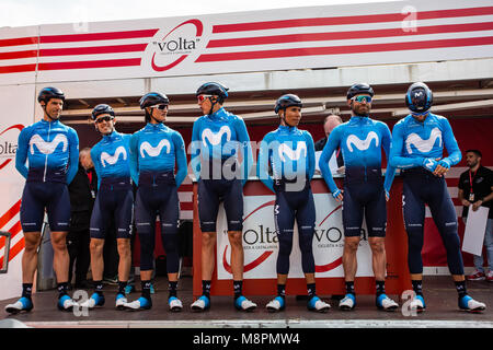 Calella, Spanien. 19. März, 2018. Movistar Team 01 Alejandro VALVERDE (ESP), 02 QUINTANA, Nairo (COL), 03 Rojas, José (ESP), 04 ANACONA, Sieger A. (COL), 05, Imanol ERVITI (ESP), 06 SOLER, Marc (ESP), 07 Hernández, Antonio (ESP) und Direktor Jose Luis ARRIETA 98th Volta Ciclista a Catalunya 2018/Stufe 1 - Calella Calella von 152,3 km während der Tour von Catalunya, März 19 2018 in Calella, Spanien. Credit: CORDON PRESSE/Alamy leben Nachrichten Stockfoto