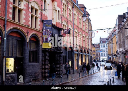 Straße in der Altstadt von Lille - Musée de l'Hospice Comtesse, Lille Stockfoto