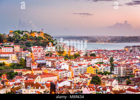 Lissabon, Portugal alte Stadt Skyline. Stockfoto