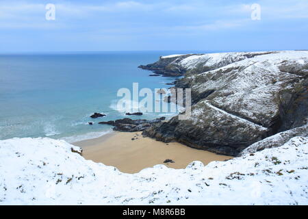 Park Kopf, neue Bedruthan Steps nach dem letzten Schneefall, North Cornwall, England, Großbritannien Stockfoto