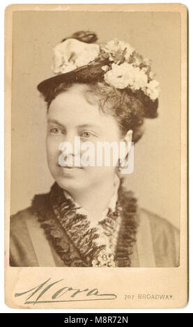 Antike c 1860 carte de visite Foto, Anna Granger Dow. Anna Granger Dow (1842-?) war eine Mitte des 19. Jahrhunderts Opernsängerin in Boston, Massachusetts und New York City. Stockfoto