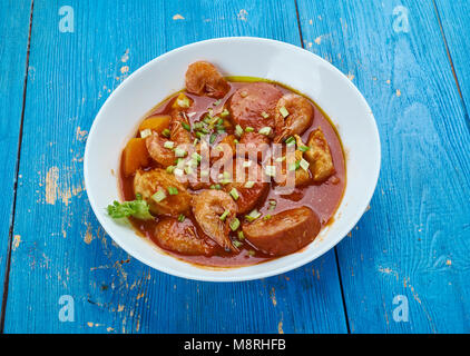 Huhn Garnele Wurst - Lousiana Gumbo kochen Stockfoto