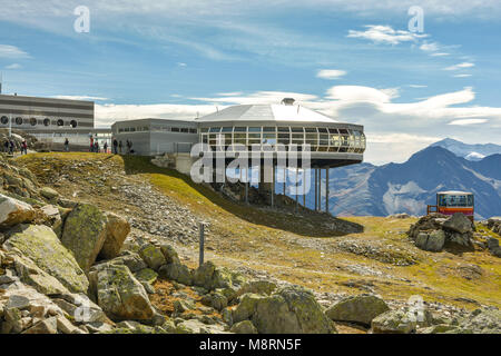 BETTMERALP, SCHWEIZ - Oktober 2017 - seilbahnstation auf Bettmerhorn Gipfel in den Schweizer Alpen in der Nähe von Bettmeralp Stockfoto