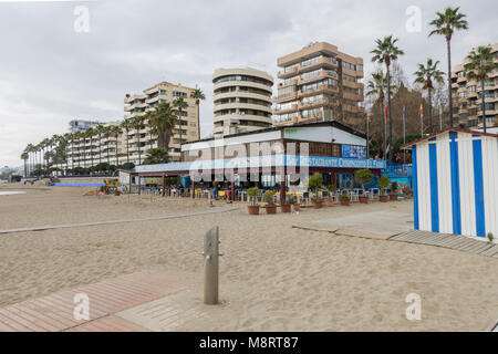 Beach Bar Restaurant Chiringuito, vorn Promenade, Marbella, Andalusien, Spanien. Stockfoto