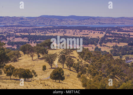 Lake Hume gesehen von Huon Hill Lookout, Victoria, Australien Stockfoto