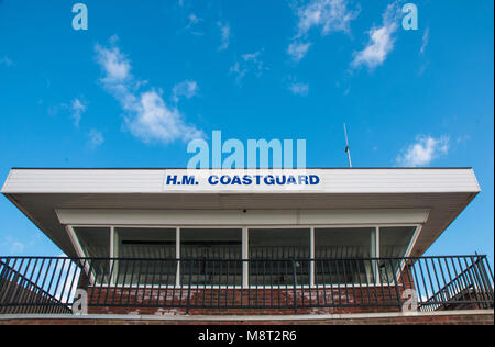 Küstenwache lookout Gebäude für den Versand Kreuzung Lune Tiefen und den Fluss Lune Eastuary bei Knott am Meer Lancashire, Großbritannien Stockfoto