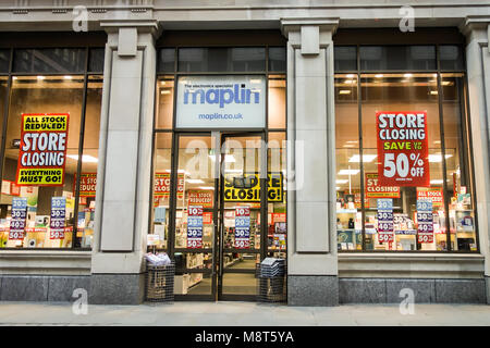 LONDON, GROSSBRITANNIEN, 19. März 2018: maplin Store auf Eldon Street, bieten hohe Rabatte an die Kunden vor der Schließung. Stockfoto