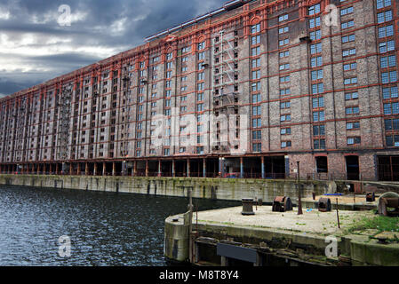 Stanley Dock Tobacco Warehouse in Liverpool, Großbritannien, ein denkmalgeschütztes Gebäude ist das größte Gebäude in der Welt, die zum Zeitpunkt der Konstruktion in 1. Stockfoto