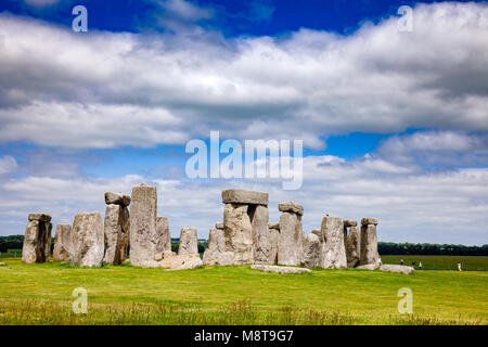 Ständigen Megalith Steine der alten prähistorische Monument Stonehenge in Wiltshire, Südwestengland, GROSSBRITANNIEN, UNESCO Weltkulturerbe Stockfoto