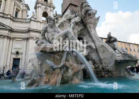 Der vier-Ströme-Brunnen in Piazza Navona, Rom, Latium, Italien, Europa Stockfoto