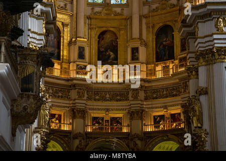 Granada, Spanien. 17. Januar 2018. Im Inneren der Kathedrale von Granada (Catedral de Granada, Santa Iglesia Catedral Metropolitana de La Encarnacion de Granada) Stockfoto