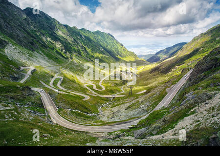 Transfagarasan Pass im Sommer. Kreuzung Karpaten in Rumänien, Transfagarasan ist einer der schönsten Bergstraßen der Welt. Stockfoto