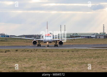 Verschiedene Flugzeuge Frachter und Kommerzielle.. Stockfoto