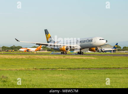 Verschiedene Flugzeuge Frachter und Kommerzielle.. Stockfoto