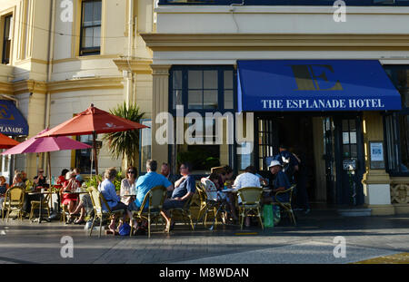 Das Esplanade Hotel und Restaurant in Devonport, Auckland. Stockfoto