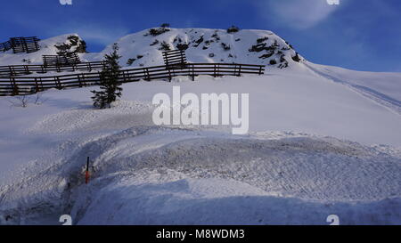 Arlbergpass zwischen Stuben und St. Anton im Winter Stockfoto