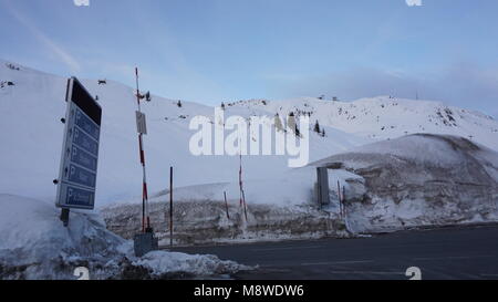 Arlbergpass zwischen Stuben und St. Anton im Winter Stockfoto
