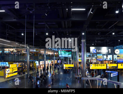 Flughafen Amsterdam, Niederlande - 4. September 2017: In Amsterdam Flughafen Schiphol Stockfoto