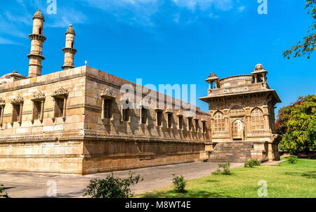 Jami Masjid, eine wichtige touristische Attraktion im Archäologischen Park Champaner-Pavagadh - Unionsstaat Gujarat in Indien Stockfoto