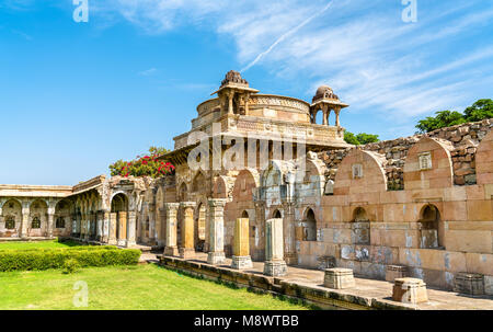 Jami Masjid, eine wichtige touristische Attraktion im Archäologischen Park Champaner-Pavagadh - Unionsstaat Gujarat in Indien Stockfoto