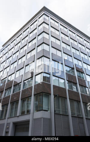 London, England, UK. 20 Mär, 2018. Die gesichtslosen Rückseite von Cambridge Analytica, die Firma in der Mitte der Facebook Daten verstoßen. Credit: Benjamin John/Alamy leben Nachrichten Stockfoto