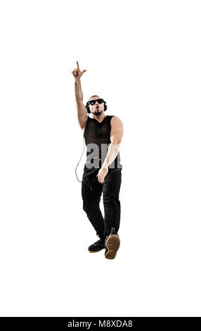 Kreative rapper im Kopfhörer und dunkle Gläser führt einen Ra Stockfoto