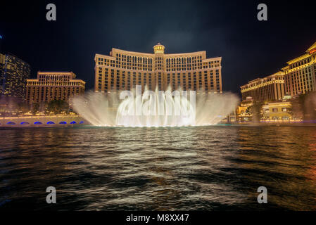 Der Brunnen des Bellagio bei Nacht in Las Vegas Stockfoto