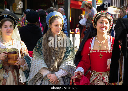 Leute in Kostümen im Renaissance Festival Stockfoto