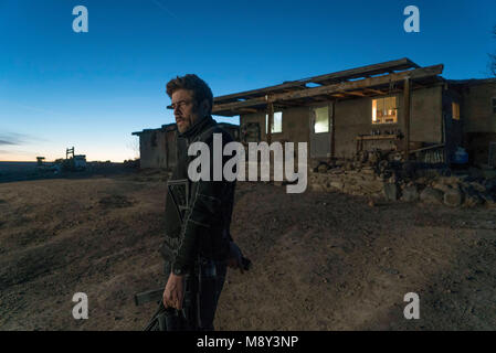 Erscheinungsdatum: Juni 29, 2018 Title: Sicario: Tag der Soldado Studio: Columbia Pictures Regie: Stefano Sollima PLOT: Der Krieg gegen Drogen an der US-mexikanischen Grenze hat als die Kartelle eskaliert Menschenhandel Terroristen über die US-Grenze begonnen haben. Der Krieg kämpfen, federal agent Matt Graver re-Teams mit der mercurial Alejandro. STARRING: BENICIO DEL TORO als Alejandro Gillick. (Bild: © Columbia Pictures/Entertainment Bilder) Stockfoto