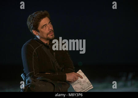 Erscheinungsdatum: Juni 29, 2018 Title: Sicario: Tag der Soldado Studio: Columbia Pictures Regie: Stefano Sollima PLOT: Der Krieg gegen Drogen an der US-mexikanischen Grenze hat als die Kartelle eskaliert Menschenhandel Terroristen über die US-Grenze begonnen haben. Der Krieg kämpfen, federal agent Matt Graver re-Teams mit der mercurial Alejandro. STARRING: BENICIO DEL TORO als Alejandro Gillick. (Bild: © Columbia Pictures/Entertainment Bilder) Stockfoto