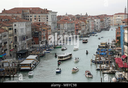 Venedig Italien Grand Canal mit vielen Boote Stockfoto