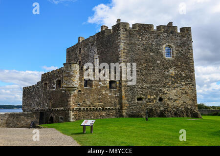 Blackness Castle in der Nähe der schottischen Dorf der Schwärze an den Ufern des Firth von weiter in West Lothian, Schottland, Großbritannien Stockfoto