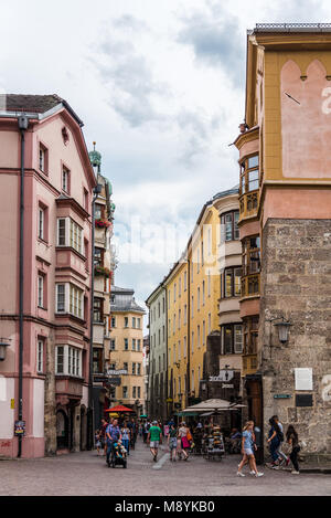 Innsbruck, Österreich - 9 August, 2017 Domplatz im historischen Stadtzentrum Stockfoto