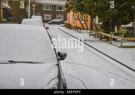 Schnee am Betondorp Amsterdam Niederlande Stockfoto