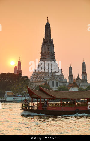 Wat Arun, der Tempel der Morgenröte, Bangkok, Thailand Stockfoto