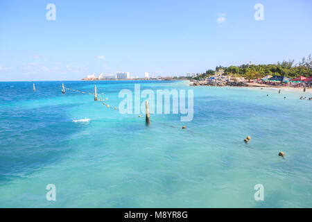 Cancun, Mexiko - 06 Januar 2018: Reisen Boot in Playa Tortugas (Cancun) in Cancun, Mexiko Stockfoto