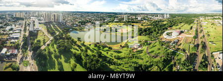 Campo Grande, Brasilien - 16. März 2018: Luftbild vom See von Parque das Nacoes Indigenas, der größte Park und die aquario Do Pantanal auf der A Stockfoto