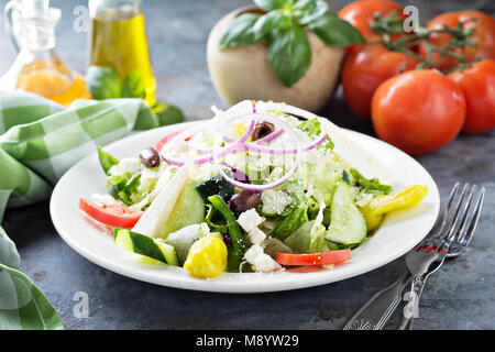 Haus Salat mit Feta Käse Stockfoto