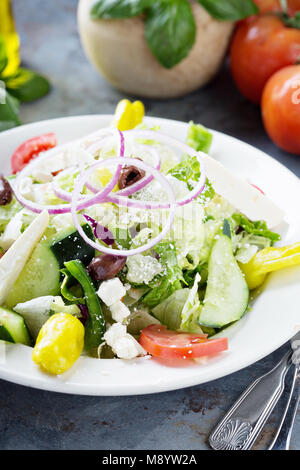 Haus Salat mit Feta Käse Stockfoto