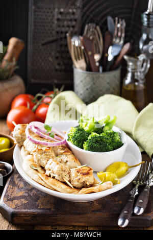 Gegrilltes Hähnchen Döner auf ein fladenbrot Stockfoto