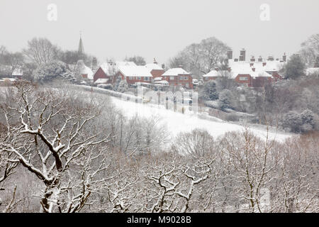 Dorf Burwash im Schnee, Burwash, High Weald AONB, East Sussex, England, Vereinigtes Königreich, Europa Stockfoto