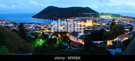 Historischen Zentrum von Angra do Delgada, ein UNESCO-Weltkulturerbe, mit Monte Brasil, einem alten Vulkan. Terceira, Azoren, Portugal Stockfoto